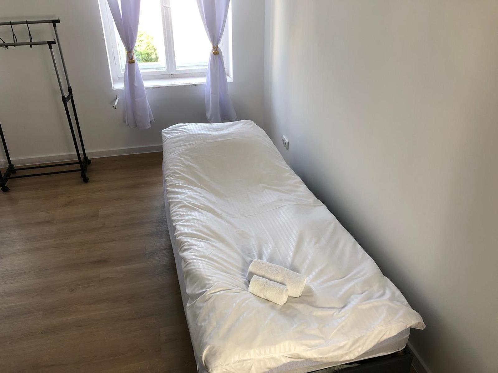 Volkshaus Hbf Wg & Serviced Apartments Циттау Екстер'єр фото